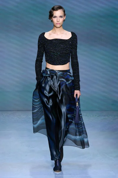 Look 27